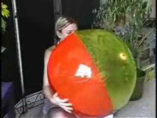 kimmi inflate, bouncing and deflate beachball